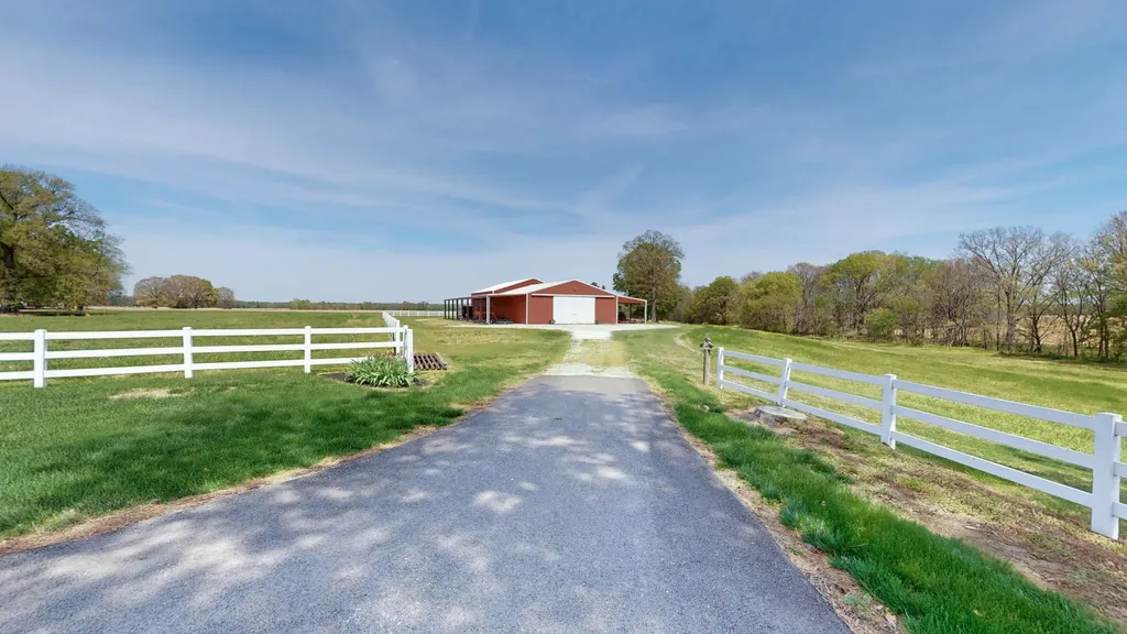 14220 Highway 69, N Cottage Grove TN 38224