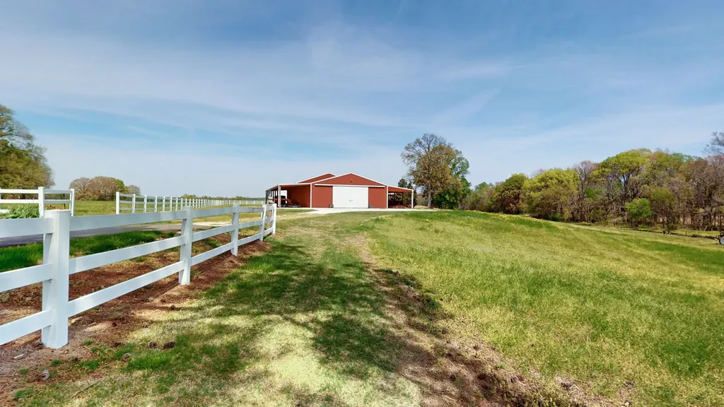 14220 Highway 69, N Cottage Grove TN 38224