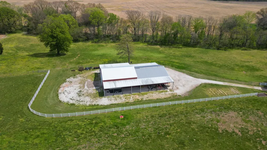 14220 Highway 69, N Cottage Grove TN 38224