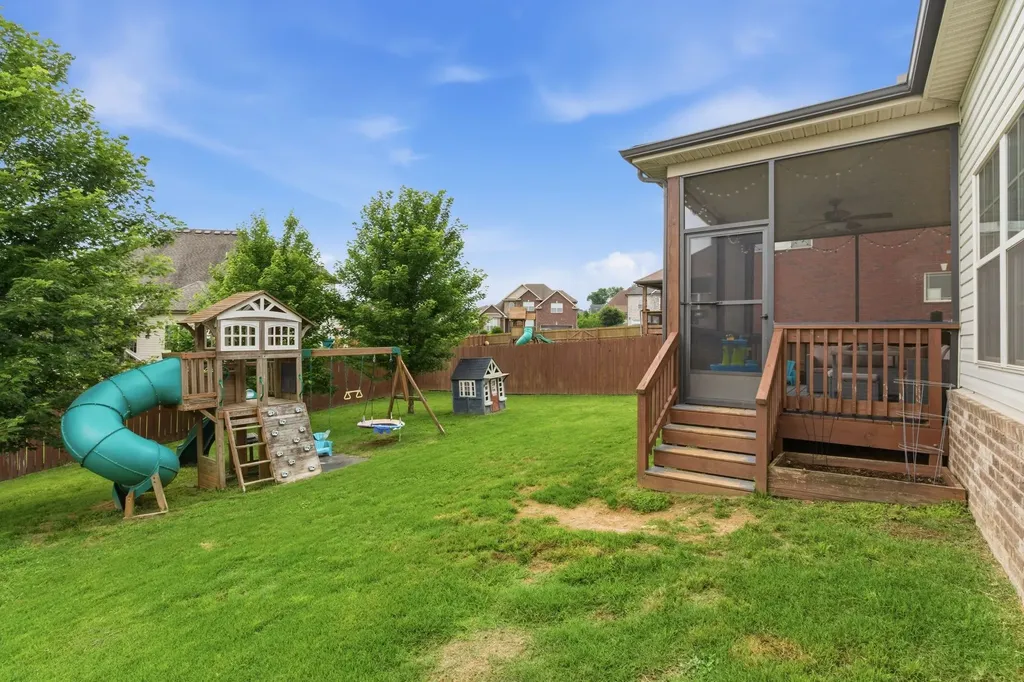 567 Larkspur Drive Clarksville TN 37043