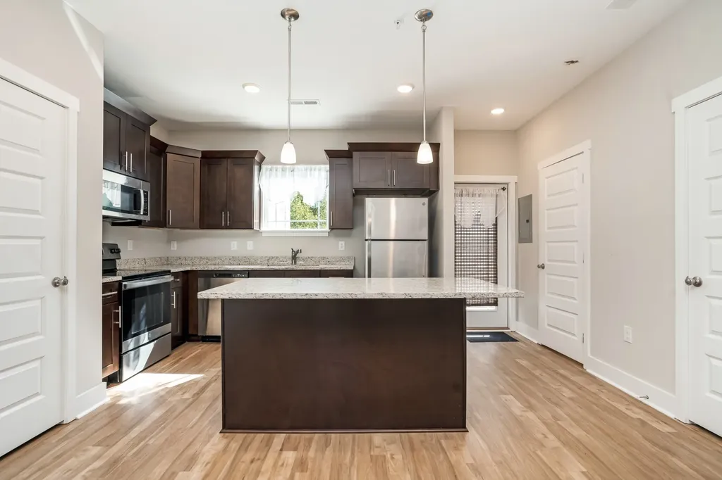 1043 Wells Way Spring Hill TN 37174