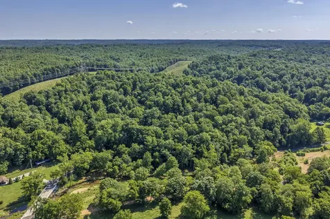 0 East Blue Creek Road Mc Ewen TN 37101