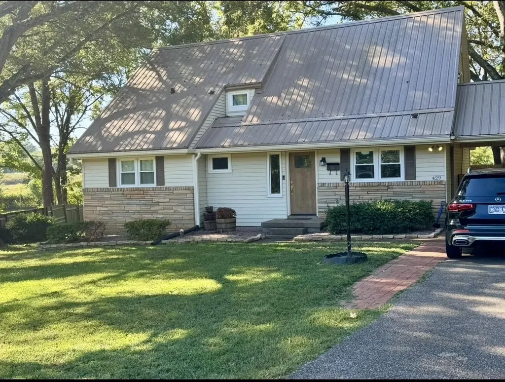 429 Whitehall Circle Paris TN 38242