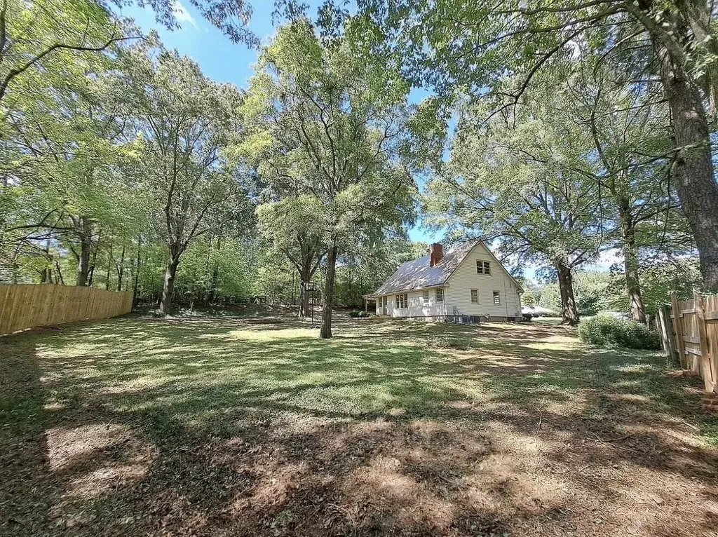 429 Whitehall Circle Paris TN 38242