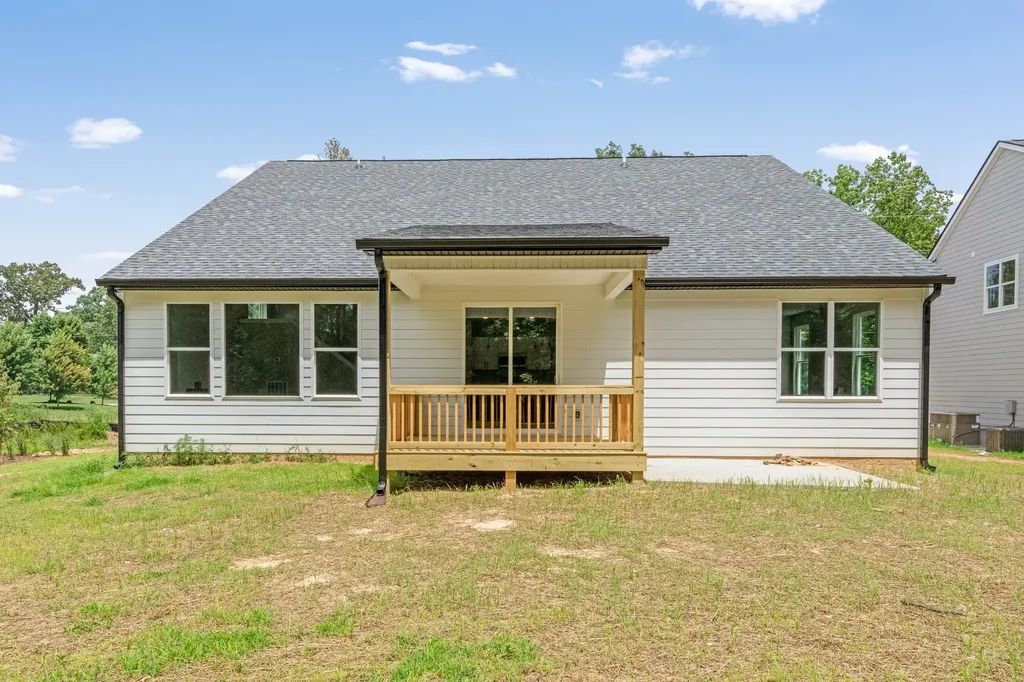 105 Esteph Court White House TN 37188