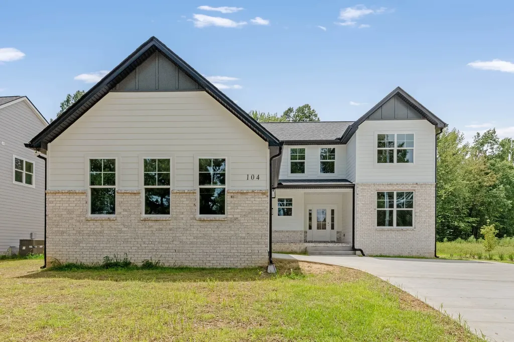 105 Esteph Court White House TN 37188