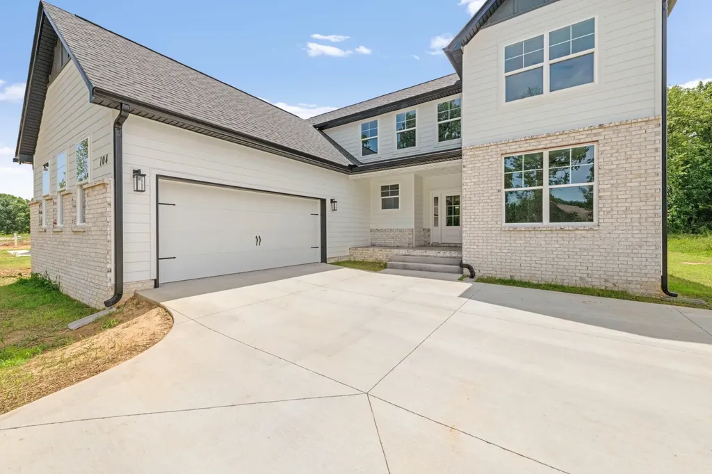 105 Esteph Court White House TN 37188