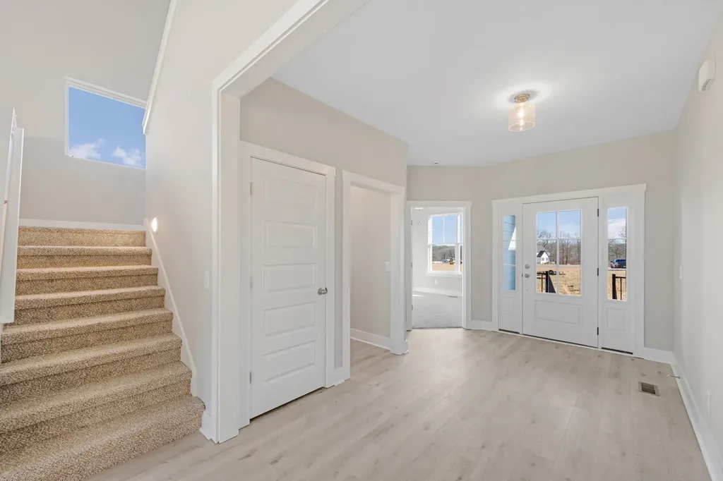105 Esteph Court White House TN 37188
