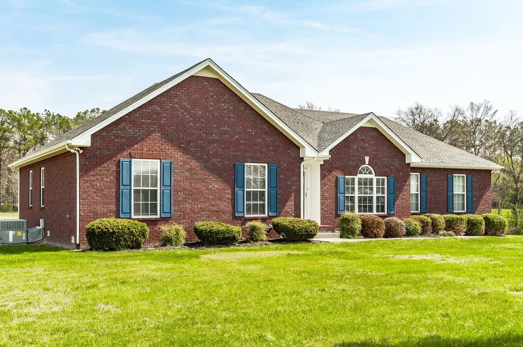 7535 Swift Road Greenbrier TN 37073