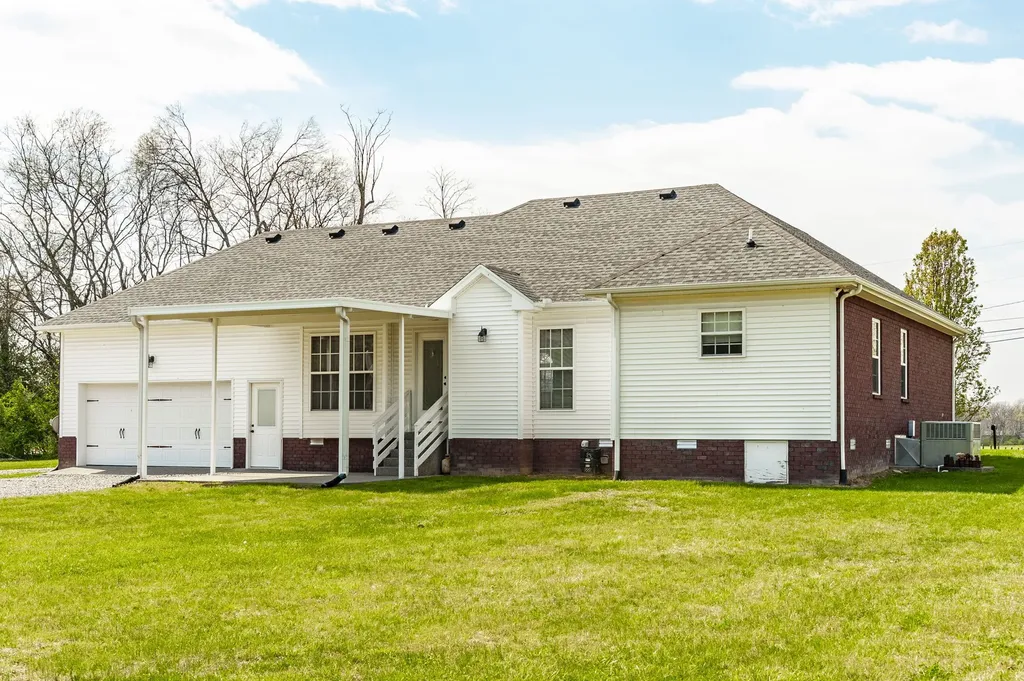 7535 Swift Road Greenbrier TN 37073