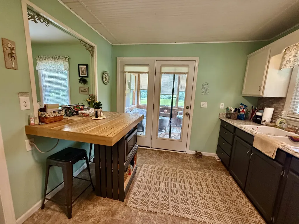 219 Big Springs Road Bell Buckle TN 37020
