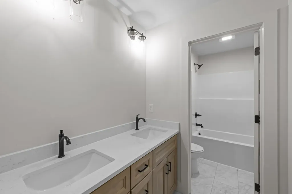 305 Trefethen Drive White House TN 37188