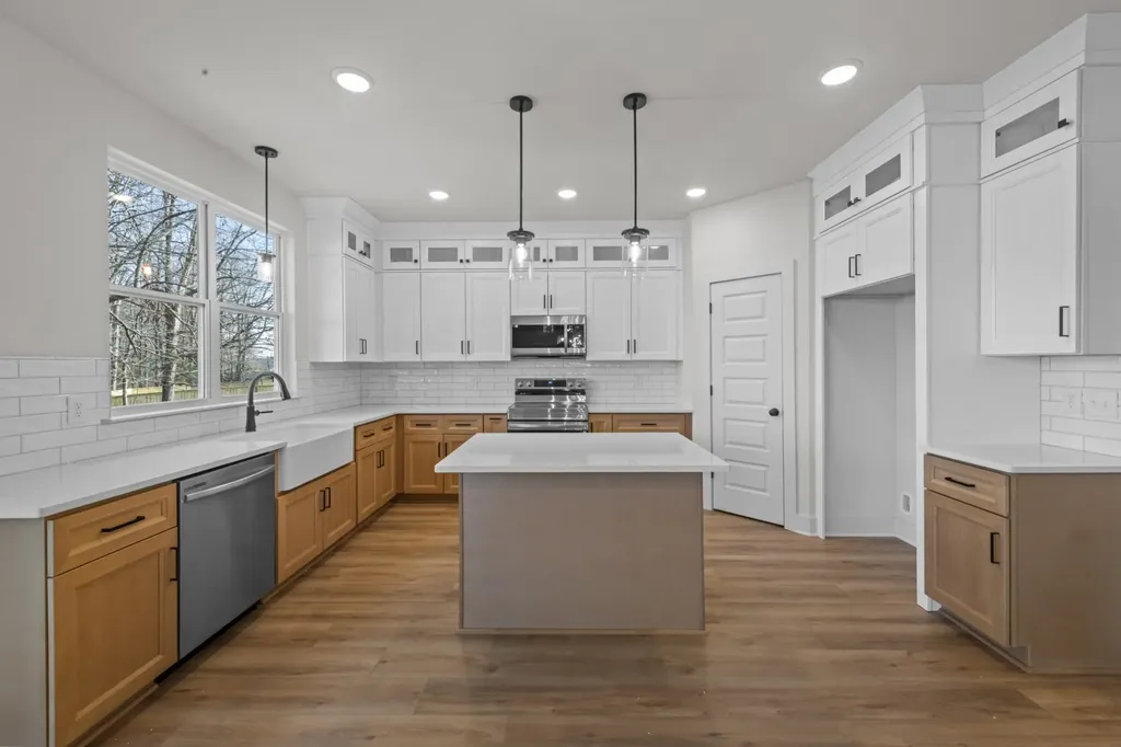 305 Trefethen Drive White House TN 37188