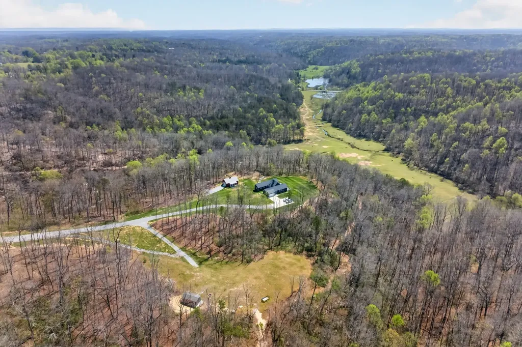 1499 Doe And Fawn Lane Crawford TN 38554