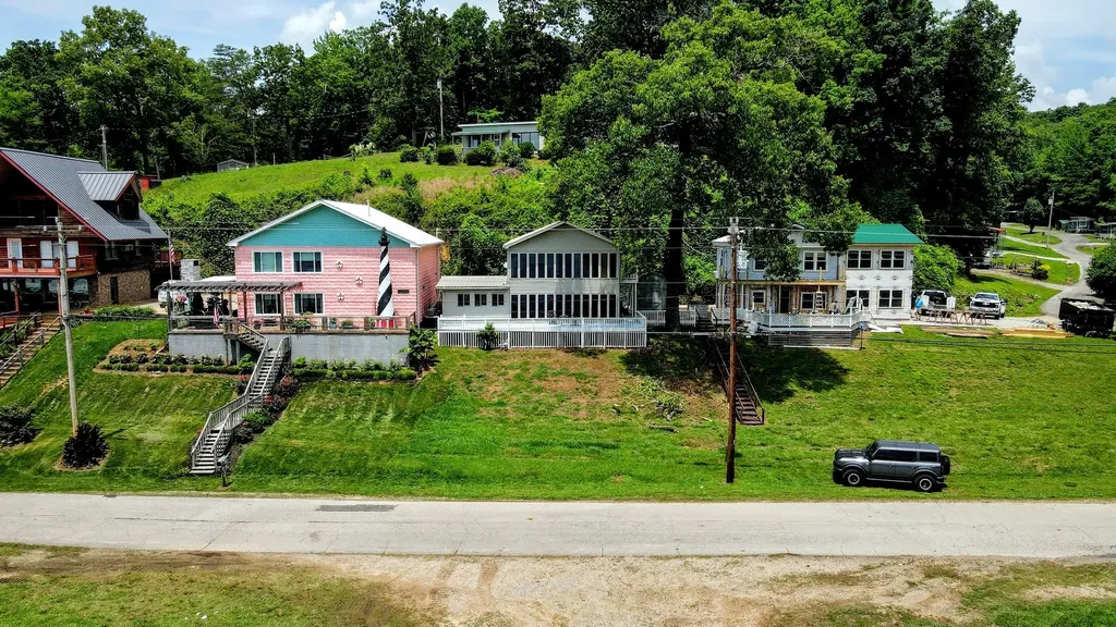 33 Creek View Lane Waverly TN 37185