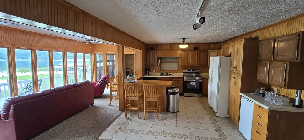 33 Creek View Lane Waverly TN 37185