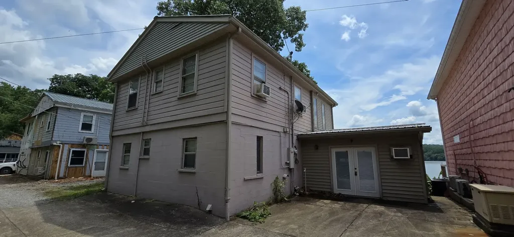 33 Creek View Lane Waverly TN 37185