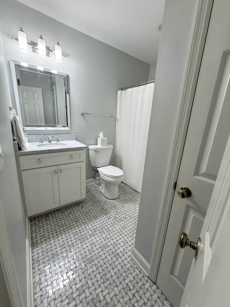 4400 Belmont Park Terrace Nashville TN 37215