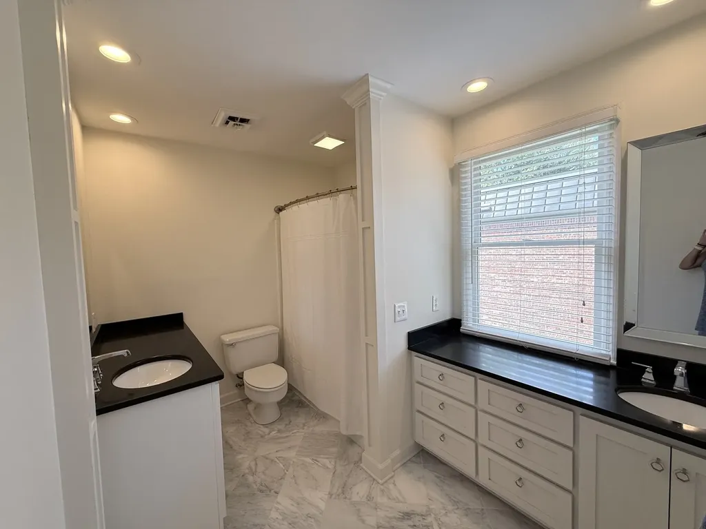 4400 Belmont Park Terrace Nashville TN 37215