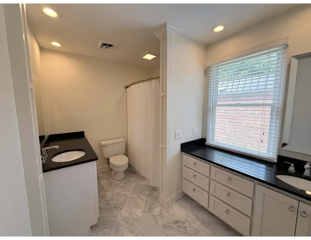 4400 Belmont Park Terrace Nashville TN 37215