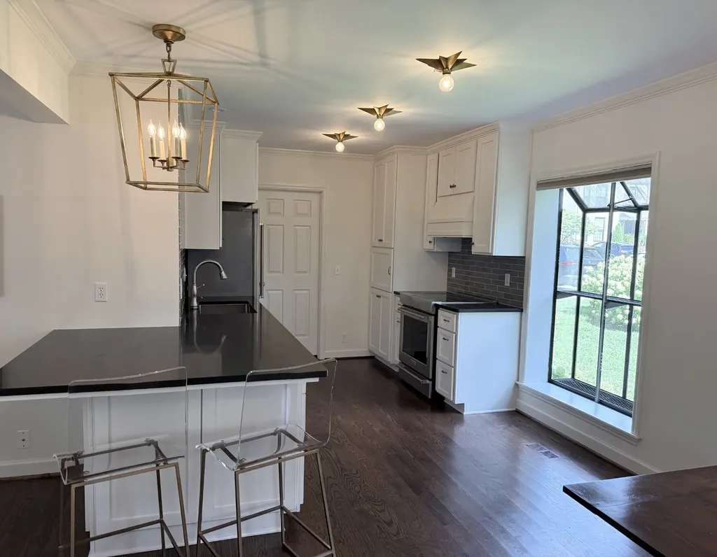 4400 Belmont Park Terrace Nashville TN 37215