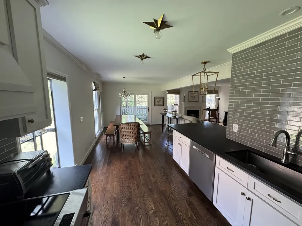 4400 Belmont Park Terrace Nashville TN 37215