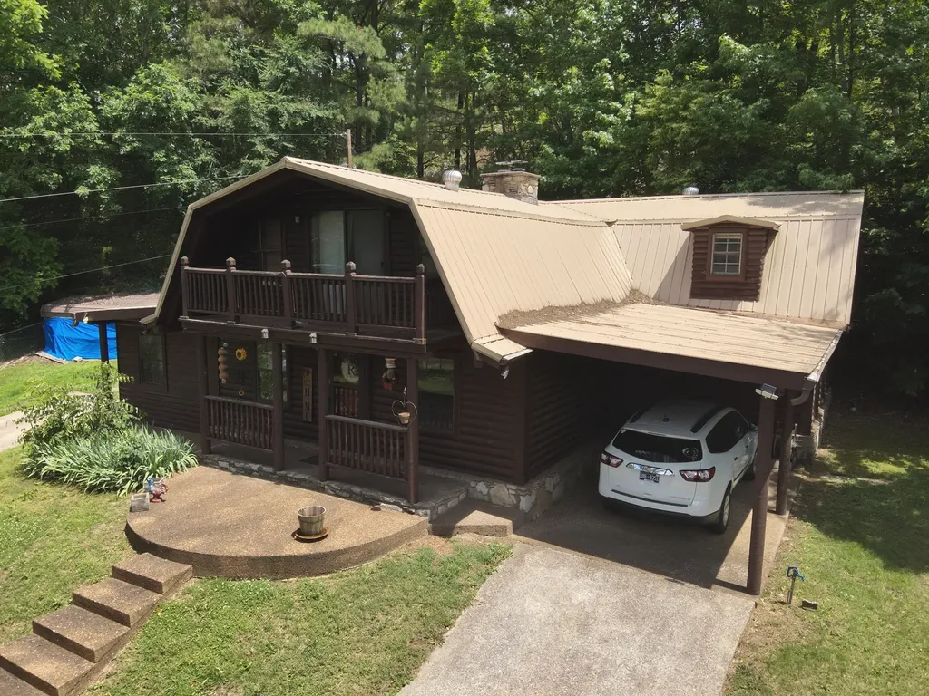 8821 Highway 412, E Linden TN 37096