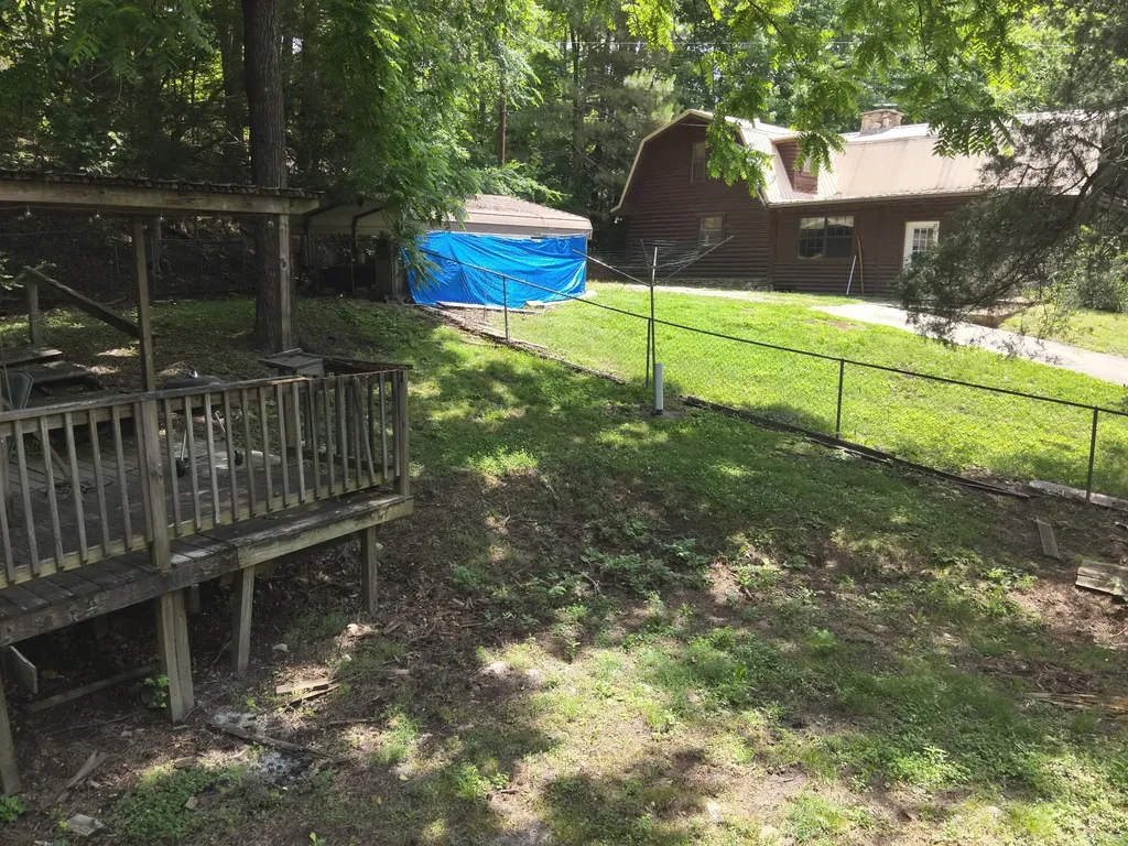 8821 Highway 412, E Linden TN 37096