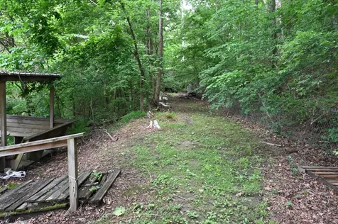 8821 Highway 412, E Linden TN 37096