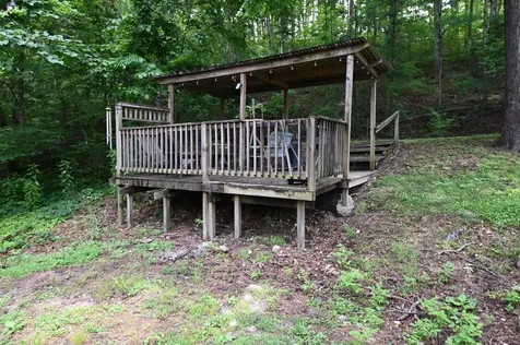 8821 Highway 412, E Linden TN 37096