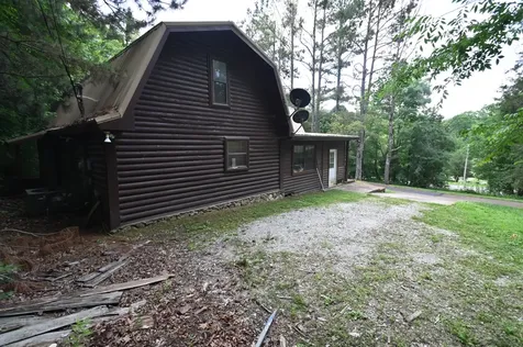 8821 Highway 412, E Linden TN 37096