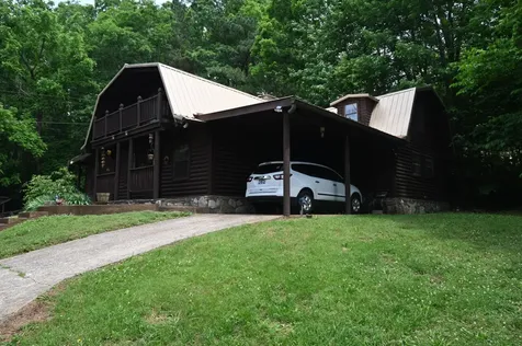 8821 Highway 412, E Linden TN 37096