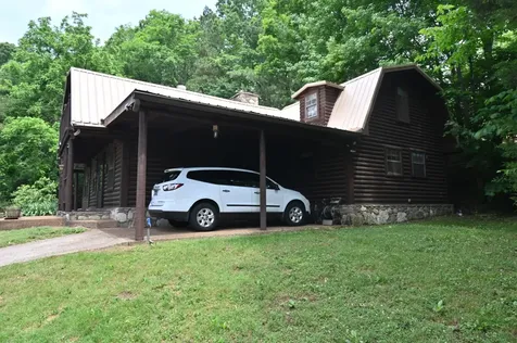 8821 Highway 412, E Linden TN 37096