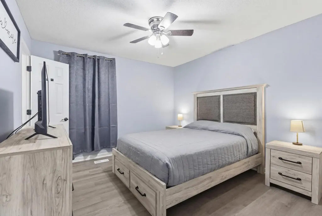 688 Debbie Drive Clarksville TN 37042