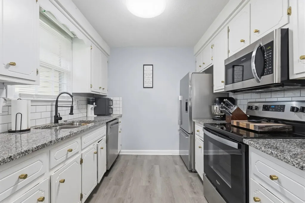 688 Debbie Drive Clarksville TN 37042