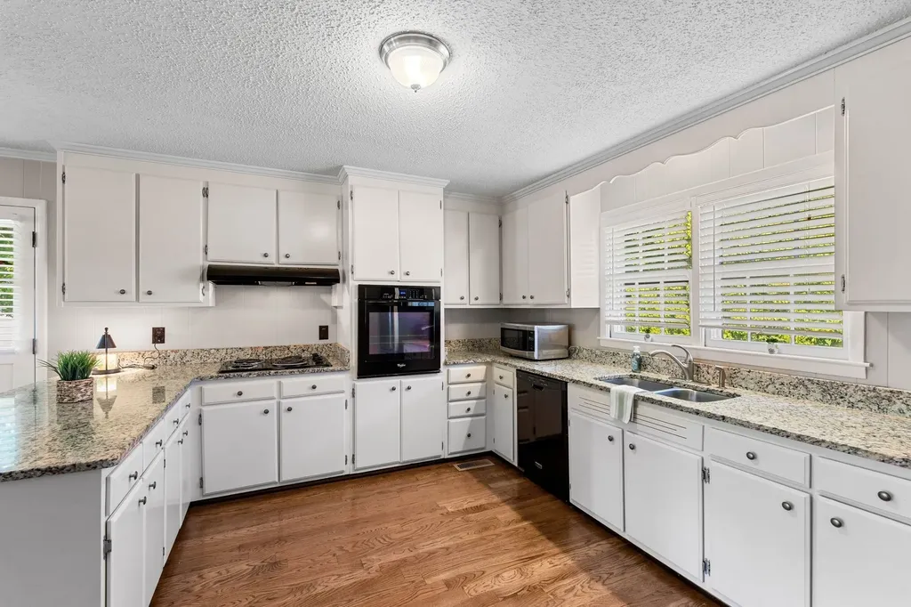 5451 Carters Creek Pike Thompsons Station TN 37179