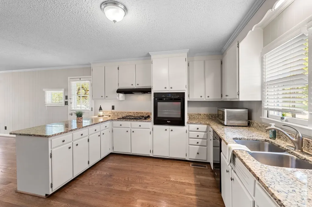 5451 Carters Creek Pike Thompsons Station TN 37179