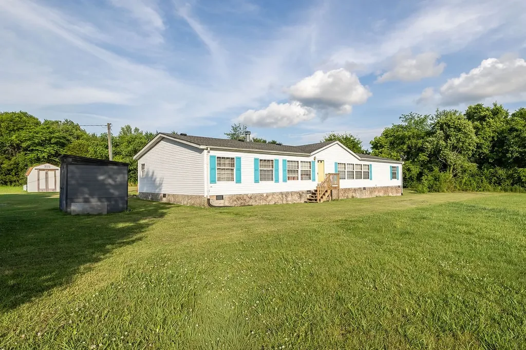 2861 Verona Caney Road Lewisburg TN 37091