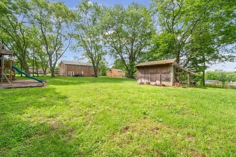 212 Slayden Circle Clarksville TN 37040