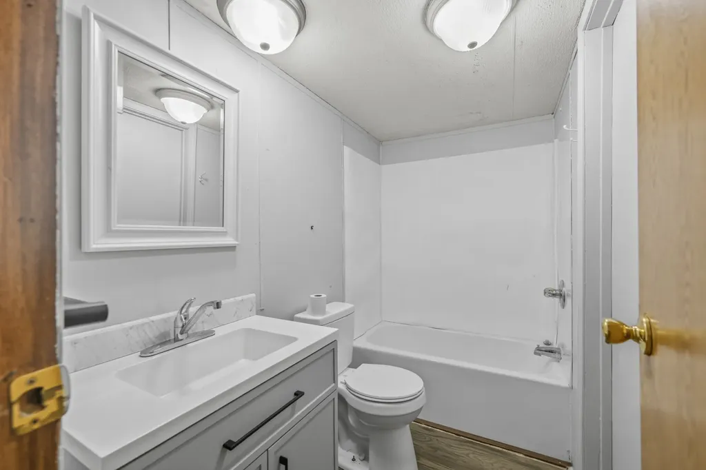 2417 Maytown Road Bruceton TN 38317