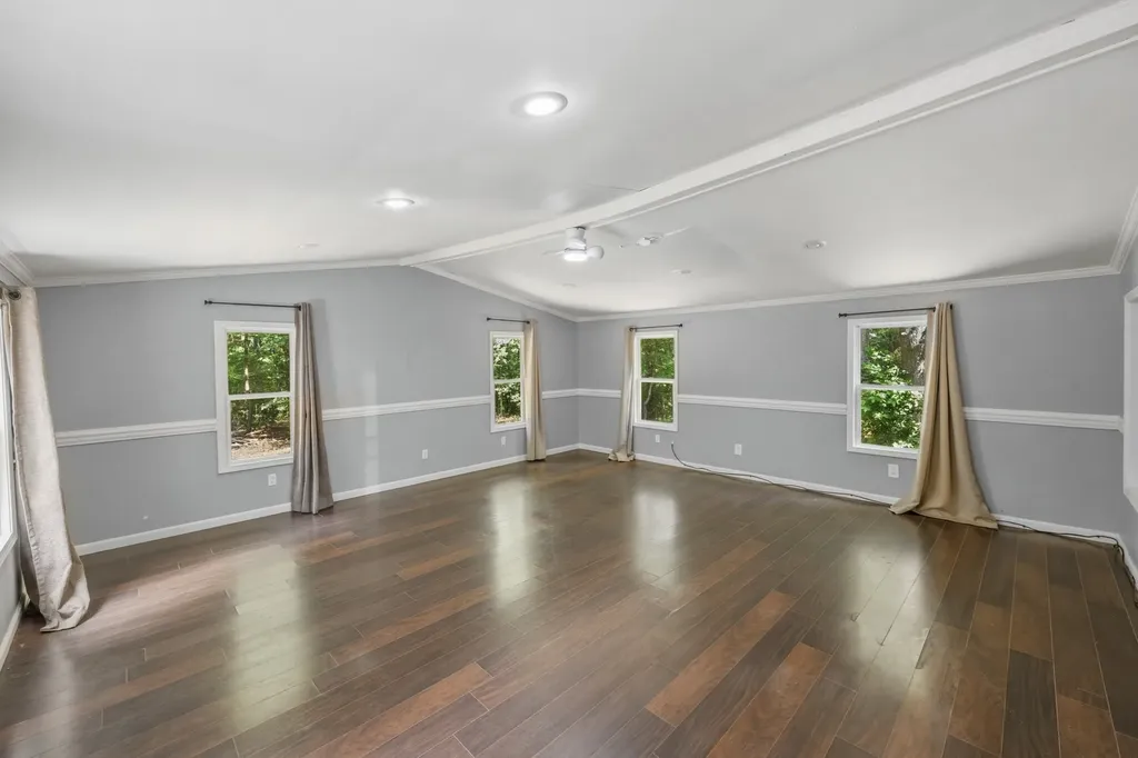 2417 Maytown Road Bruceton TN 38317