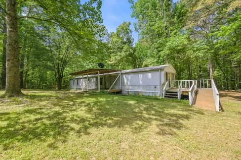2417 Maytown Road Bruceton TN 38317