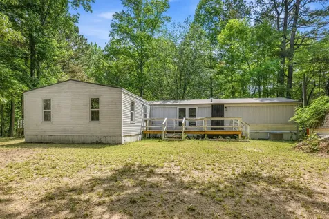 2417 Maytown Road Bruceton TN 38317