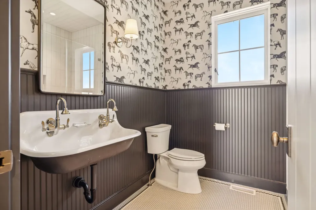 2077 Wilson Pike Franklin TN 37067