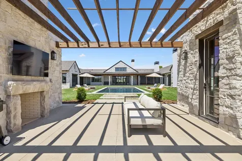 2077 Wilson Pike Franklin TN 37067