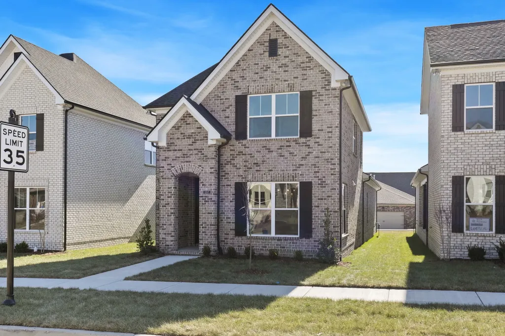 1220 Kennesaw Boulevard Gallatin TN 37066