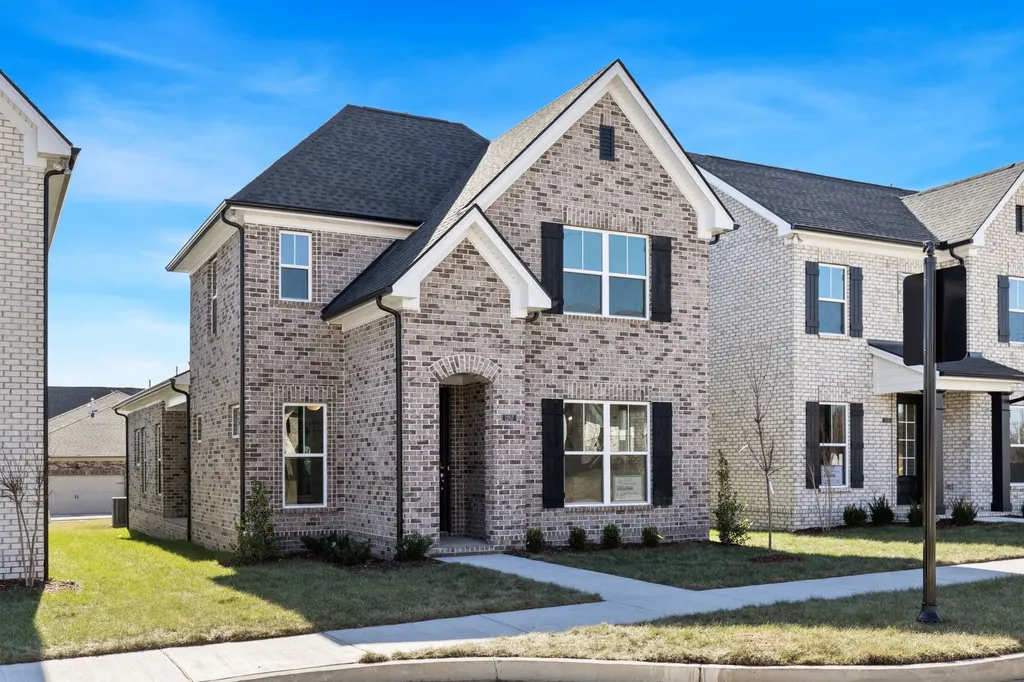 1220 Kennesaw Boulevard Gallatin TN 37066