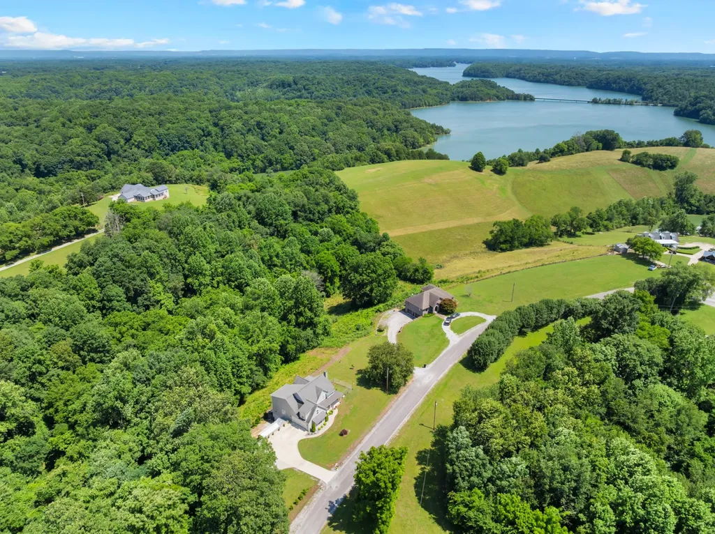 621 Lake Haven Drive Tullahoma TN 37388