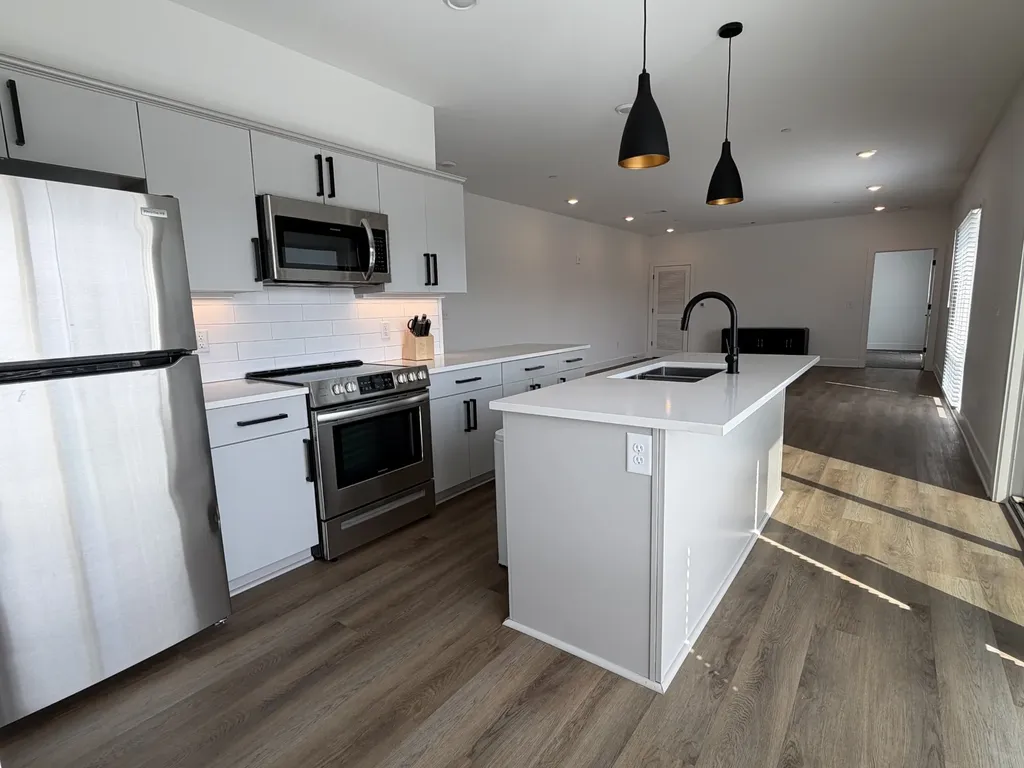 2704 Clifton Avenue Nashville TN 37209