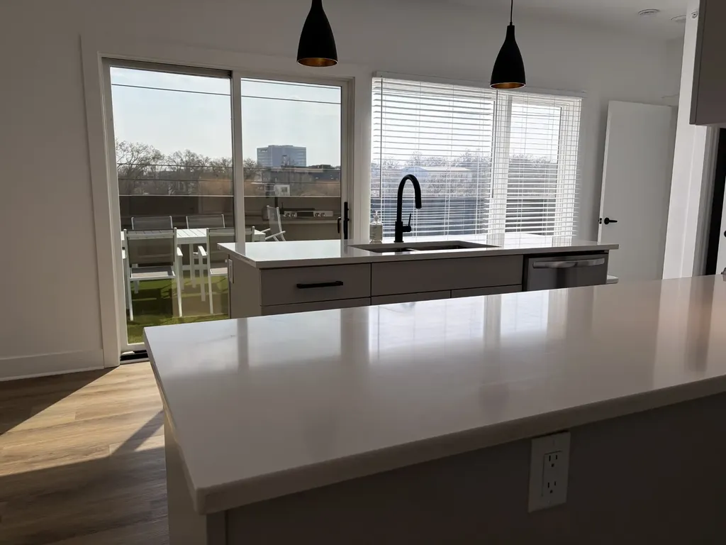 2704 Clifton Avenue Nashville TN 37209